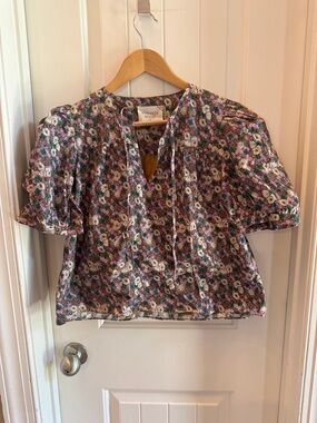 Hyacinth House Puff sleeve top